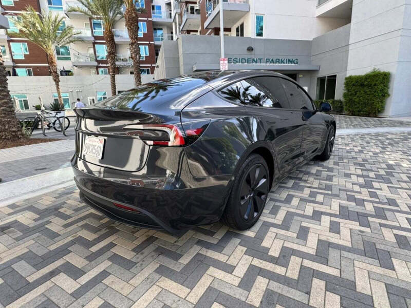 2025 Tesla Model 3 Long Range