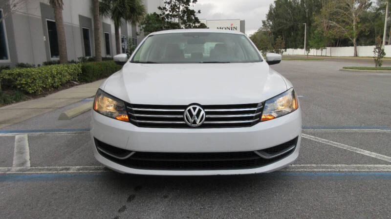 2014 Volkswagen Passat Wolfsbug Edition photo 53