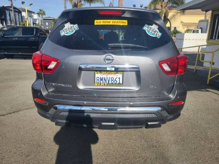 2020 Nissan Pathfinder SL