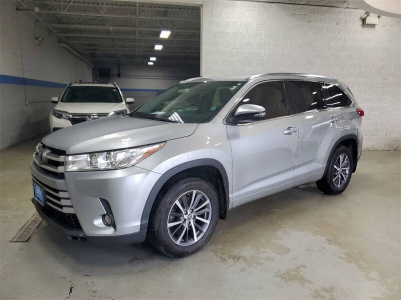 2017 Toyota Highlander SE