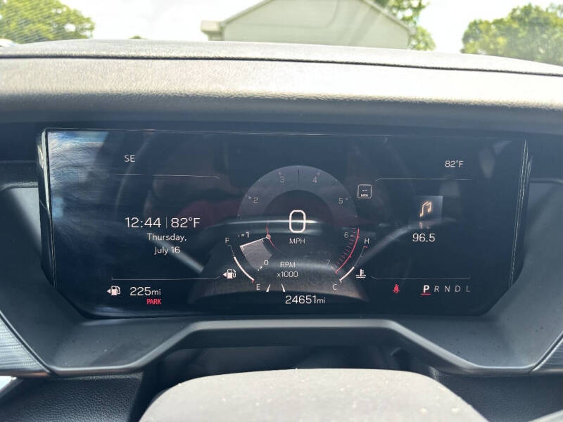 2025 GMC Acadia Elevation