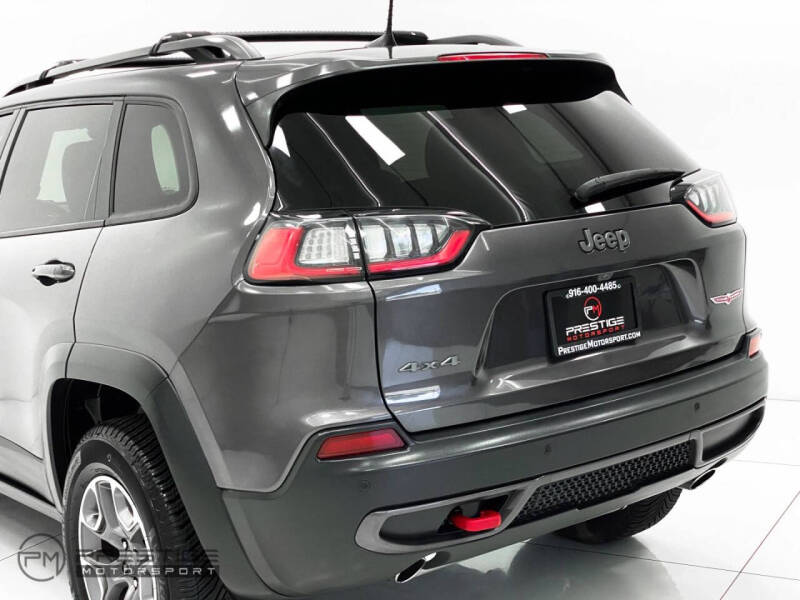 2020 Jeep Cherokee Trailhawk
