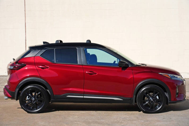 2023 Nissan Kicks SR