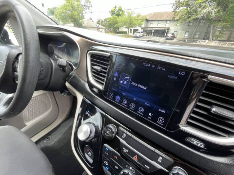 2017 Chrysler Pacifica Touring Plus