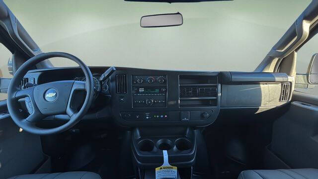2025 Chevrolet Express 2500