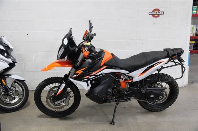 2022 KTM 890 ADVENT