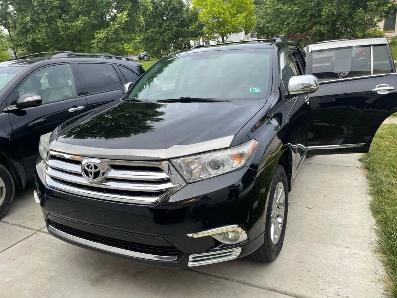 2013 Toyota Highlander for sale at Via Roma Auto Sales in Columbus OH