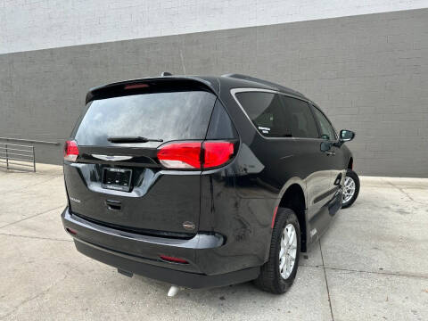 2020 Chrysler Voyager LXi