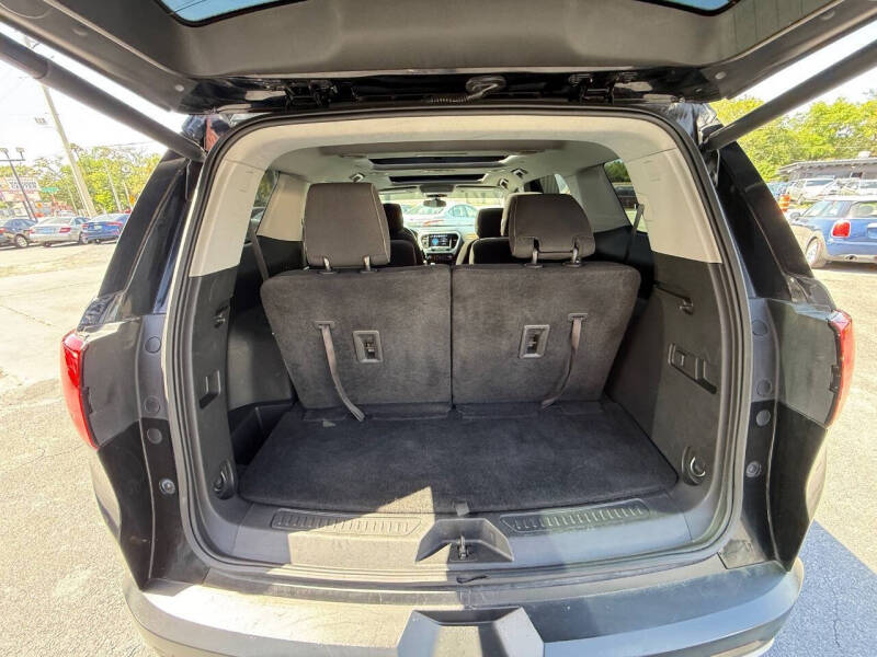 2017 GMC Acadia SLE-2