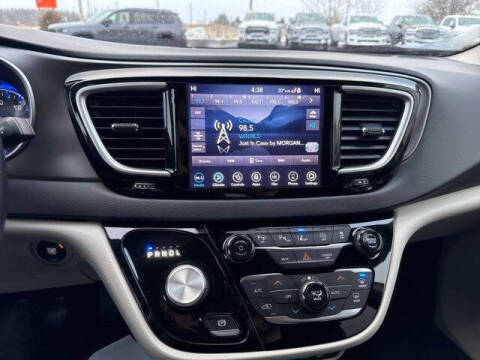 2020 Chrysler Pacifica Touring L Plus