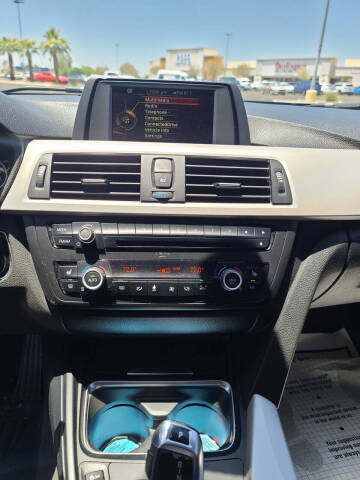 2015 BMW 3 Series 320i