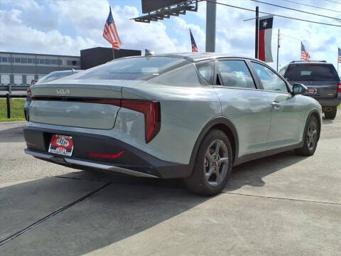 2025 Kia K4