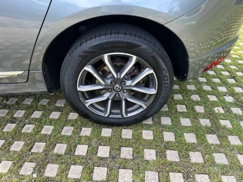 2016 Volvo XC60 T5 Drive-E Platinum