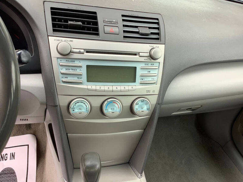 2009 Toyota Camry LE