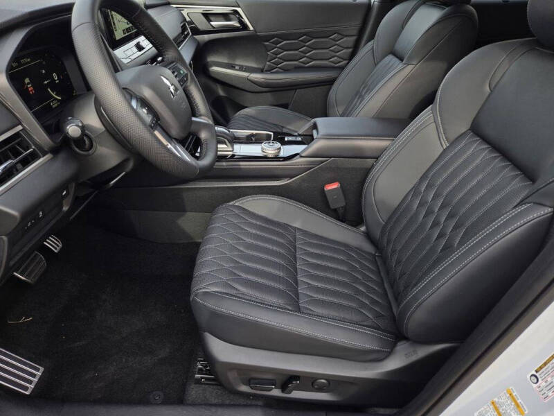 2026 Mitsubishi Outlander SEL