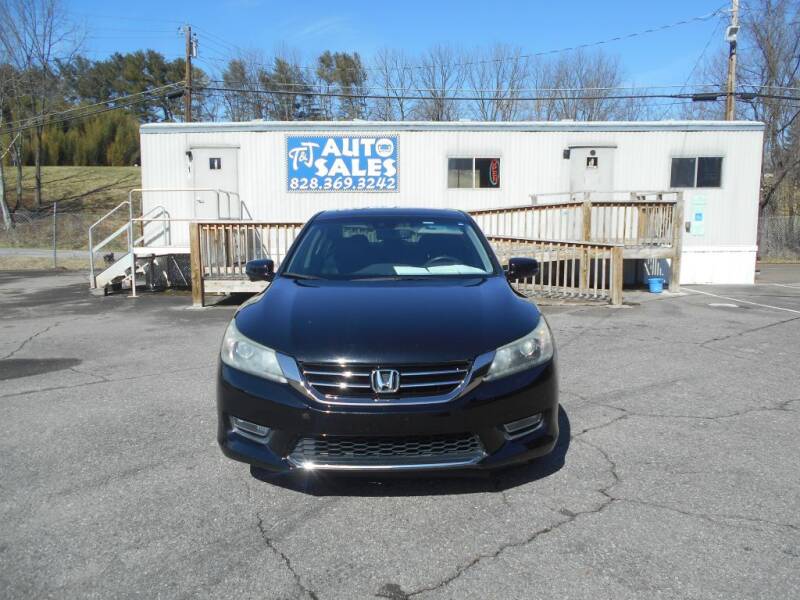 2013 Honda Accord for sale at T & J AUTO SALES in Franklin NC