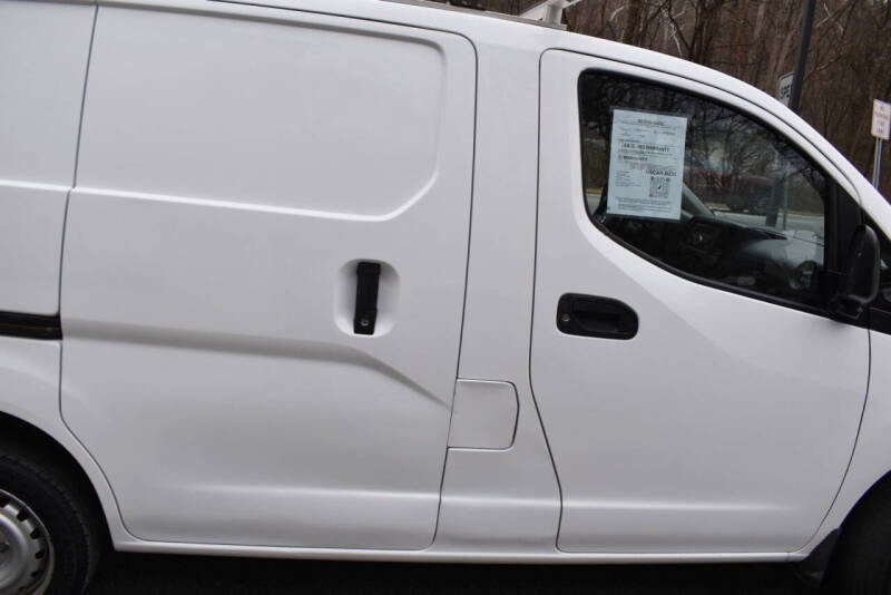 2017 Nissan NV200 SV