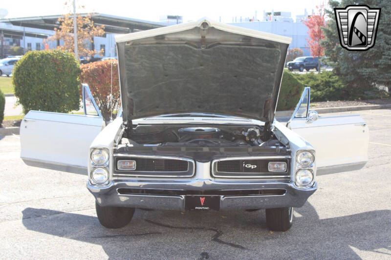 1966 Pontiac Grand Prix