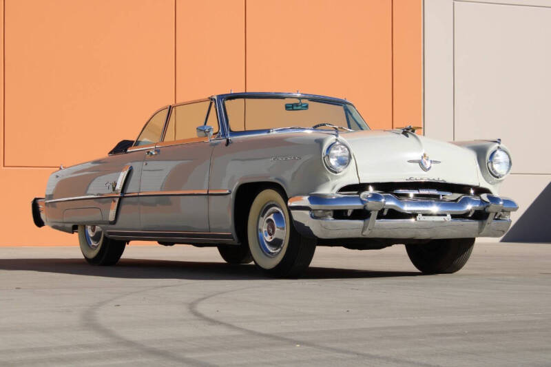 1952 Lincoln Capri