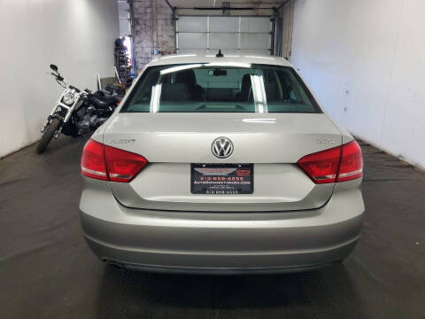 2014 Volkswagen Passat 1.8T SE