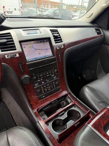 2014 Cadillac Escalade Luxury