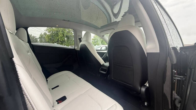 2024 Tesla Model Y Long Range