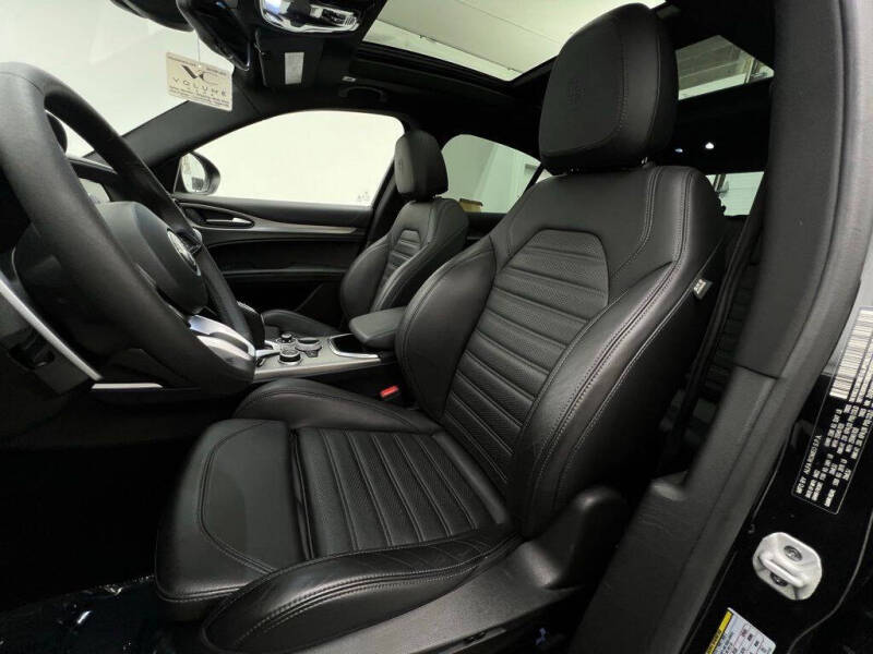 2022 Alfa Romeo Stelvio Veloce