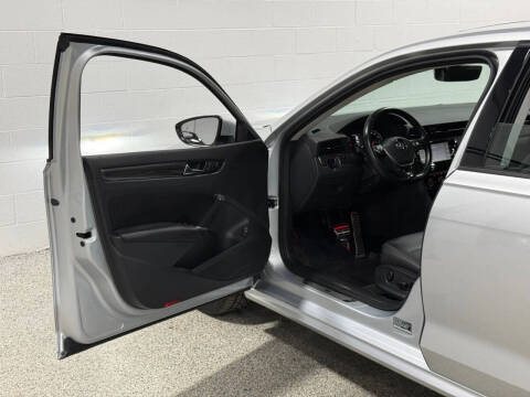 2020 Volkswagen Passat R-Line