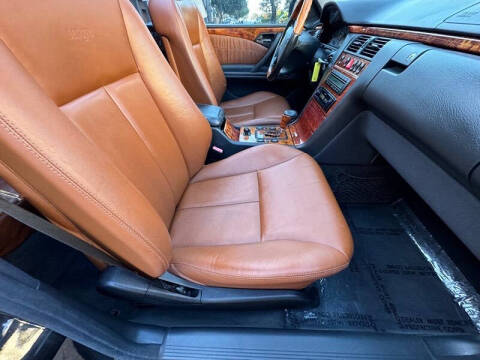 2000 Mercedes-Benz E-Class E 320