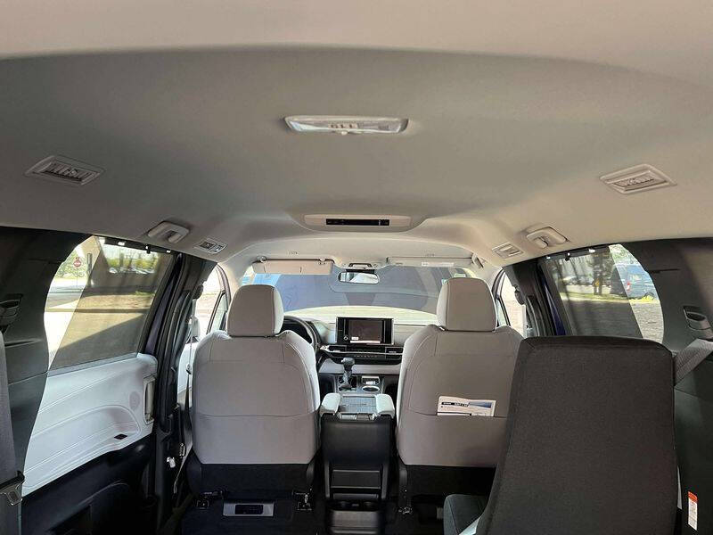2026 Toyota Sienna LE 8-Passenger