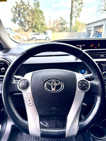 2016 Toyota Prius c Four