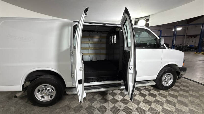 2024 Chevrolet Express 2500