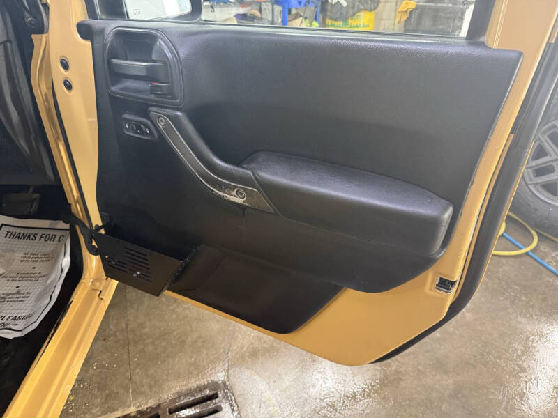 2014 Jeep Wrangler Unlimited Sport RHD