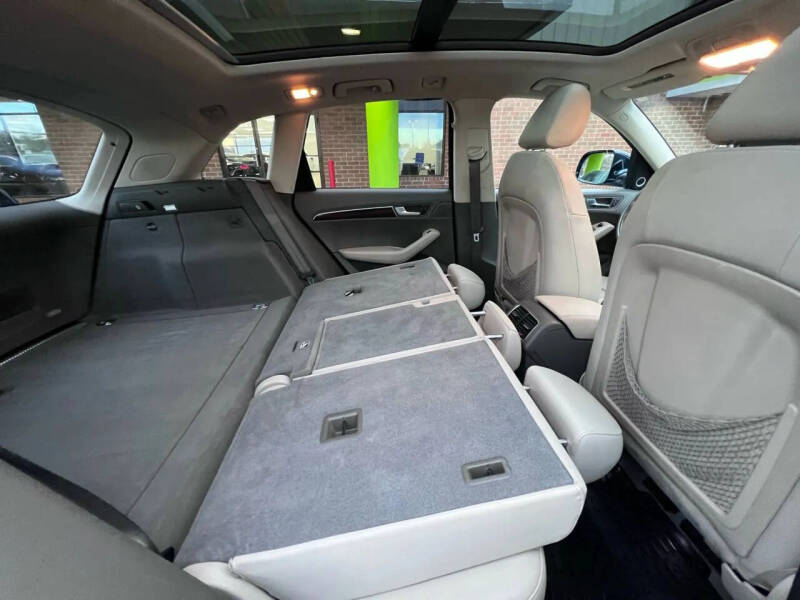 2011 Audi Q5 2.0T quattro Premium Plus