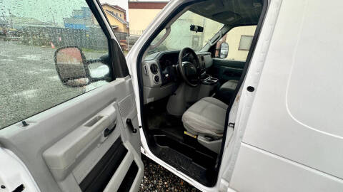 2010 Ford E-Series E-250