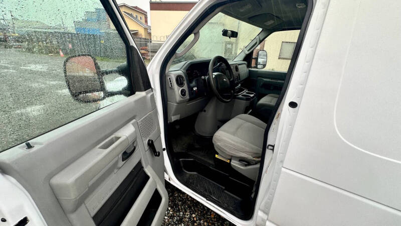 2010 Ford E-Series E-250