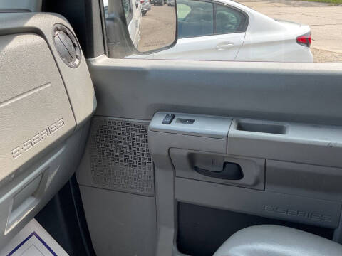 2013 Ford E-Series E-350 SD