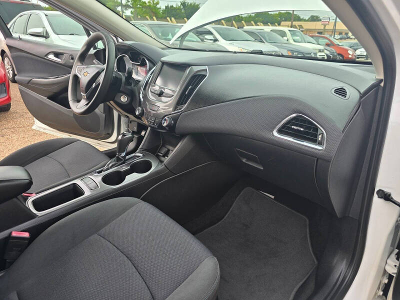 2017 Chevrolet Cruze LT Auto