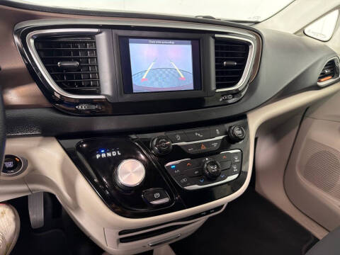 2019 Chrysler Pacifica LX