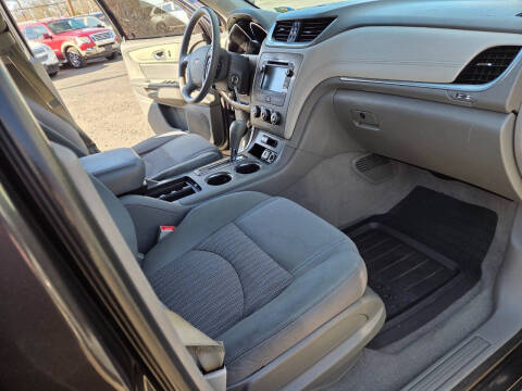 2017 Chevrolet Traverse LS
