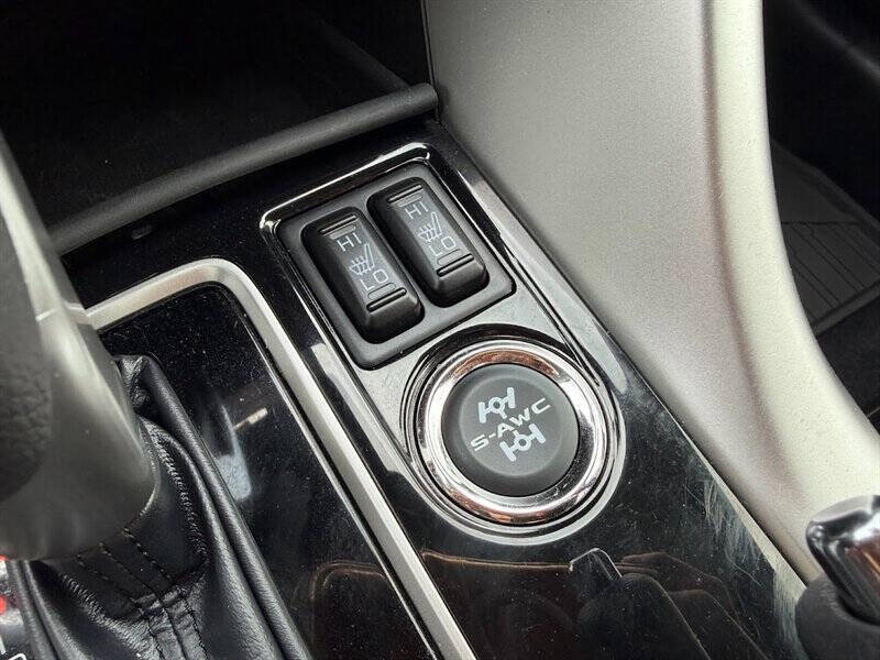 2025 Mitsubishi Eclipse Cross LE