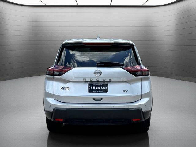 2024 Nissan Rogue SV