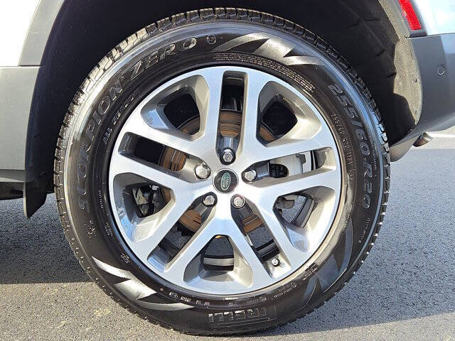 2024 Land Rover Defender 110 P300 S