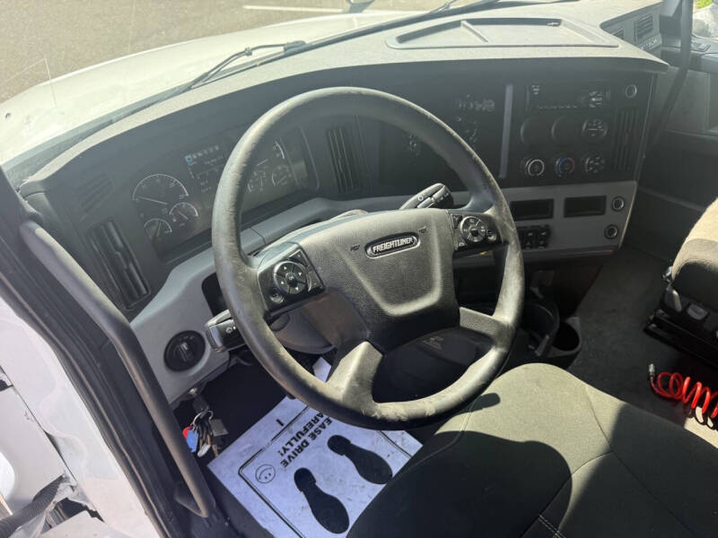 2021 Freightliner Cascadia