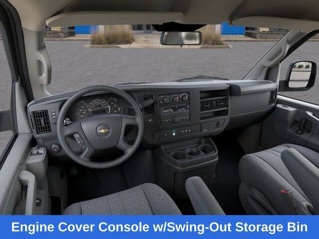 2025 Chevrolet Express 2500