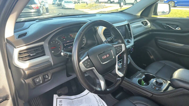 2021 GMC Acadia SLT