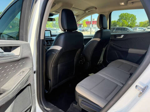 2020 Ford Escape SEL