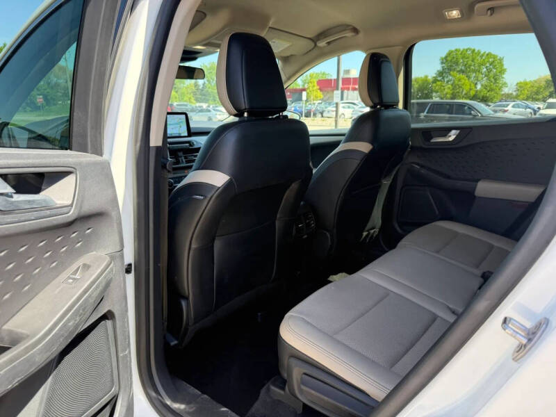 2020 Ford Escape SEL