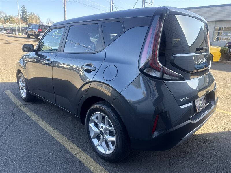 2023 Kia Soul LX