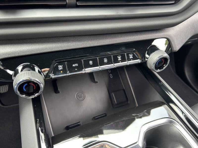 2025 Chevrolet Silverado EV LT